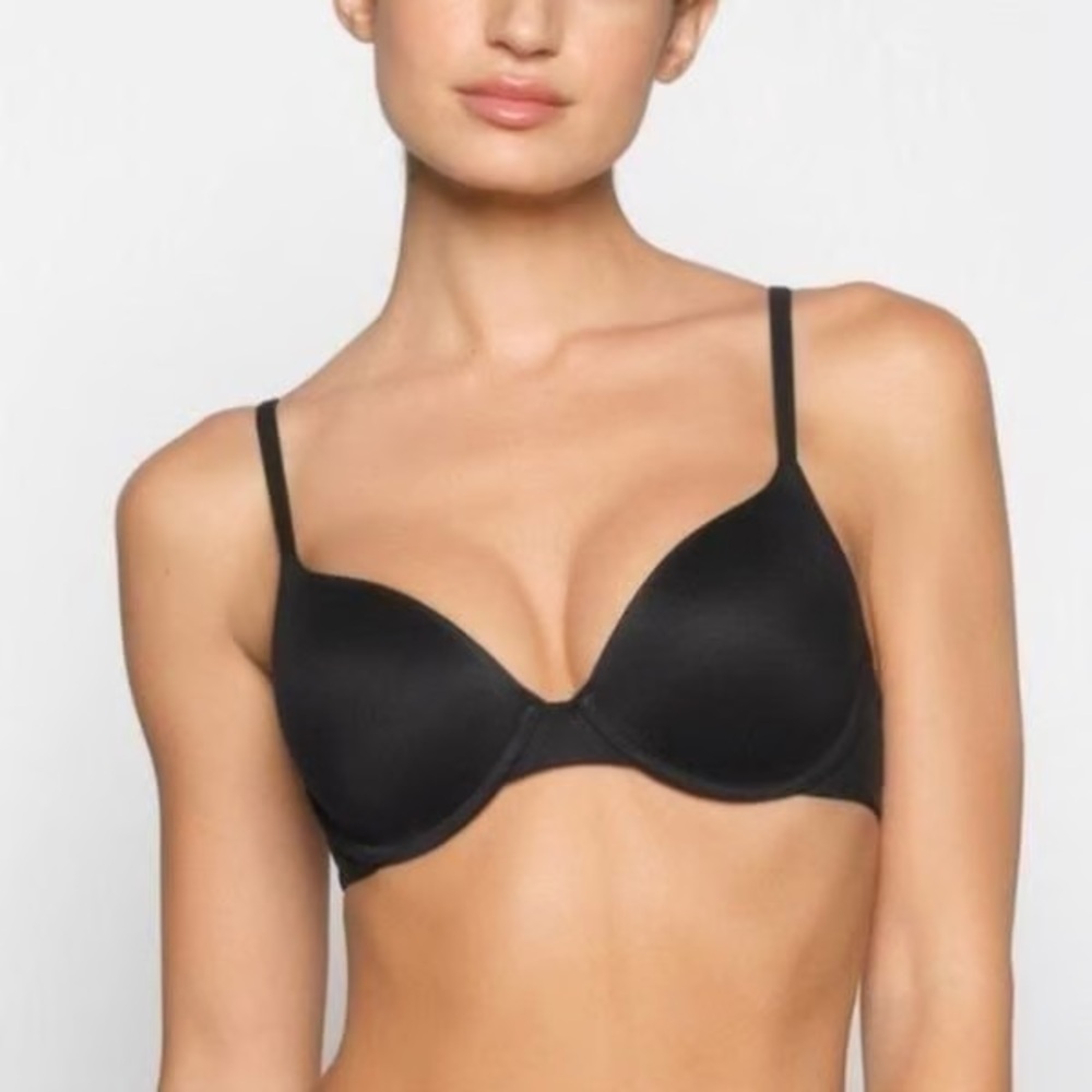 SKIMS Fits Everybody T-shirt Bra 34C onyx NWT